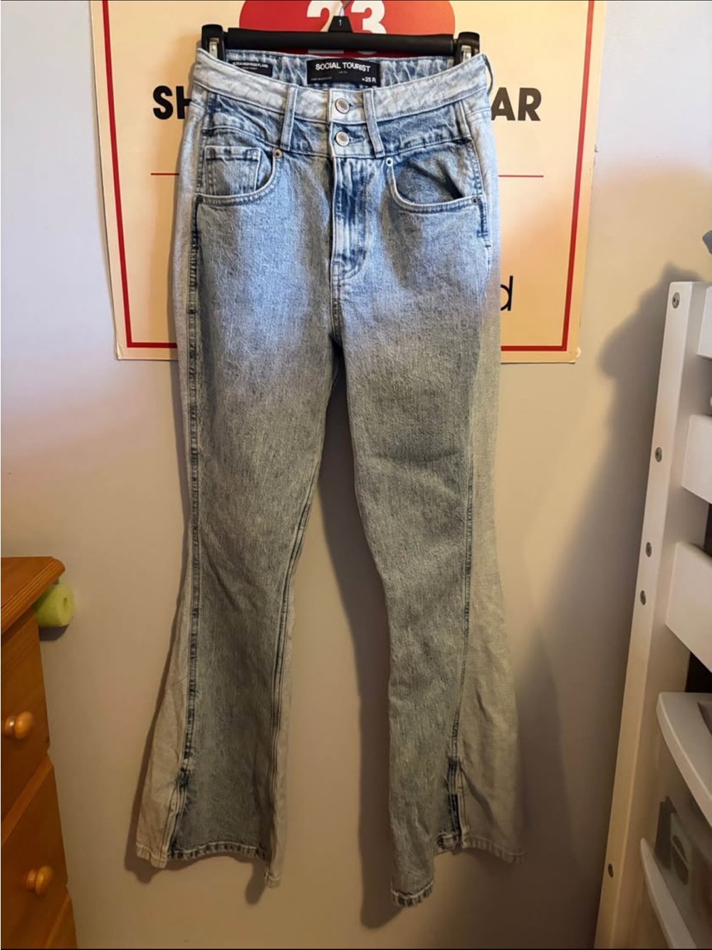 Social Tourist by Hollister Two Tone flare jeans